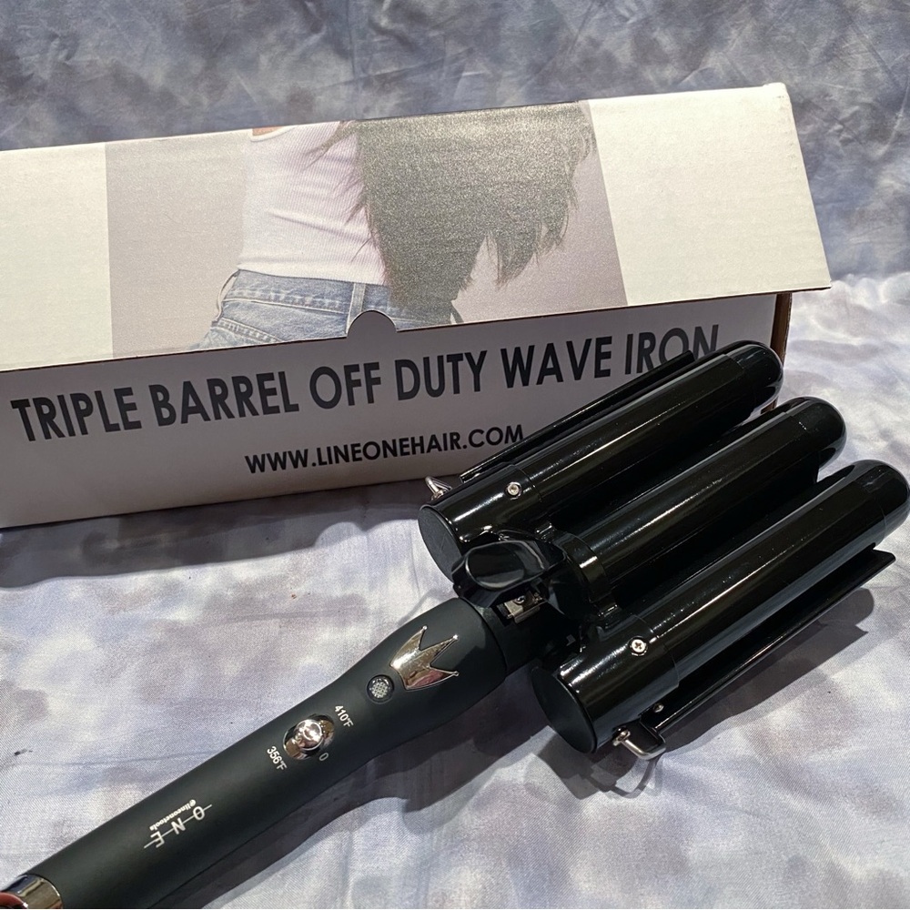 LINE ONE HAIR triple barrel wave iron
